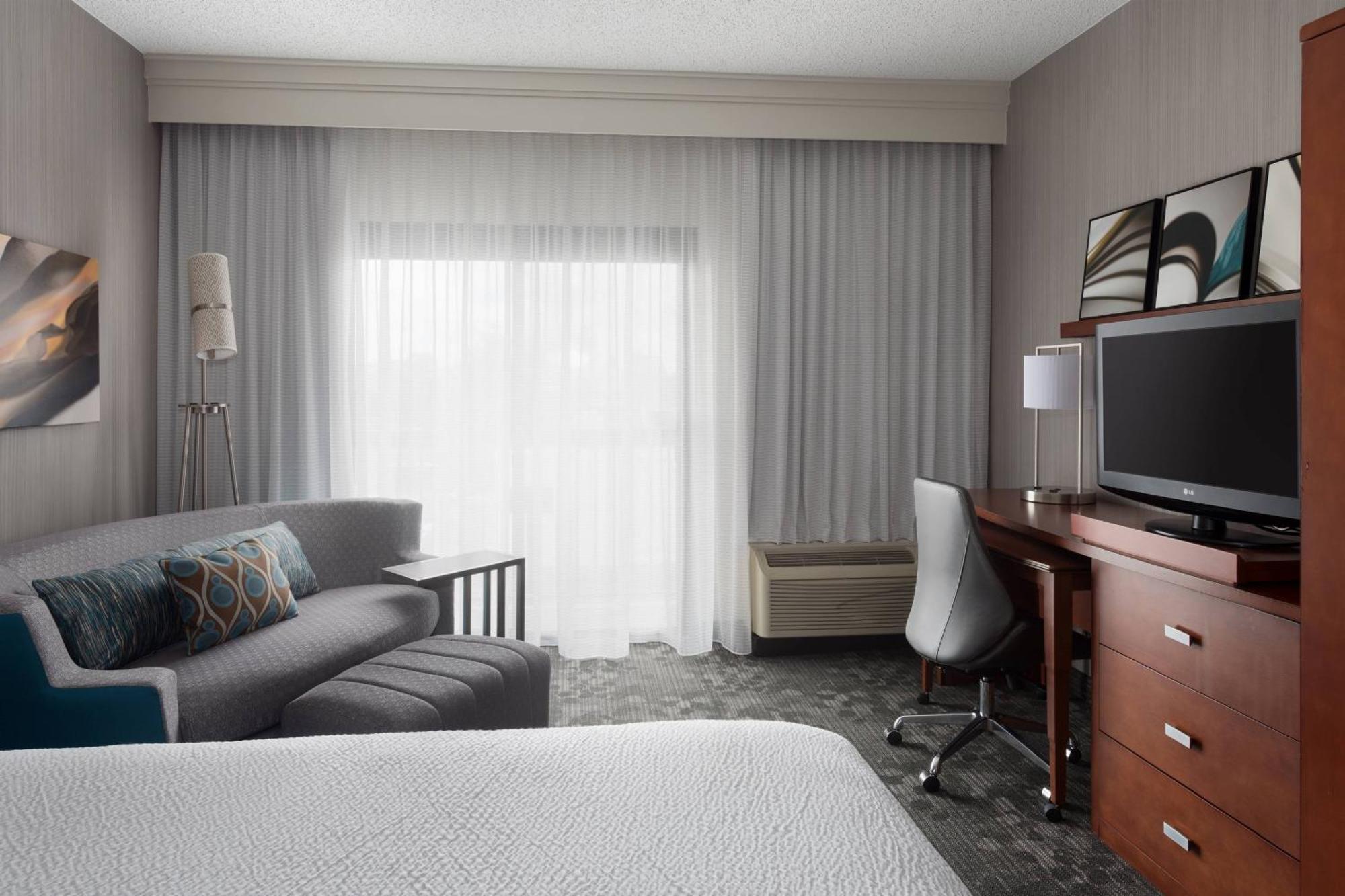 Courtyard Syracuse Carrier Circle Hotell East Syracuse Exteriör bild